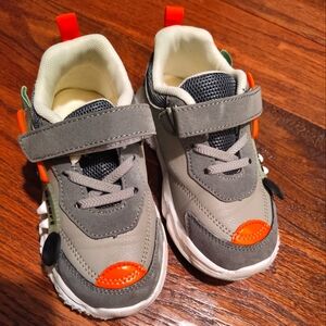 Fashion sporty shoes